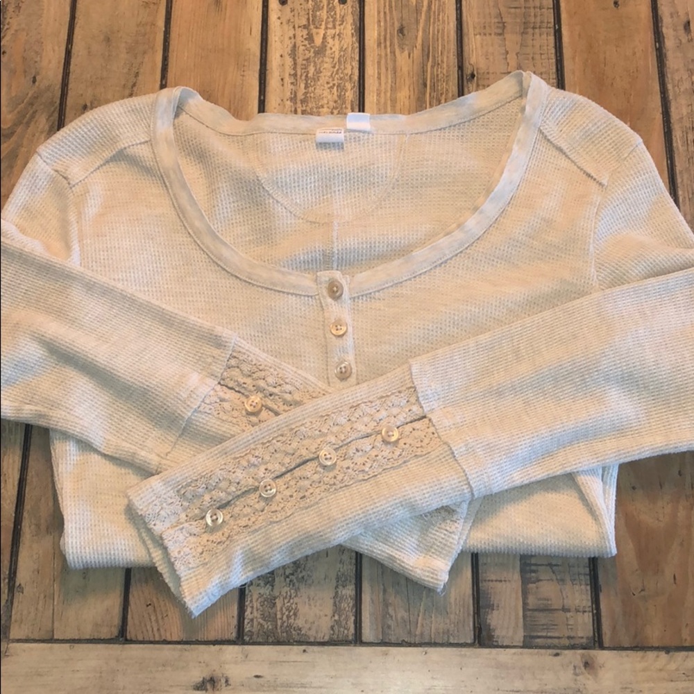 Detailed thermal long sleeve